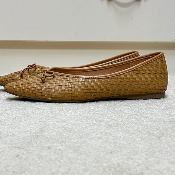 Birdies The Goldfinch tan woven flats size 8 - Picture 3 of 4